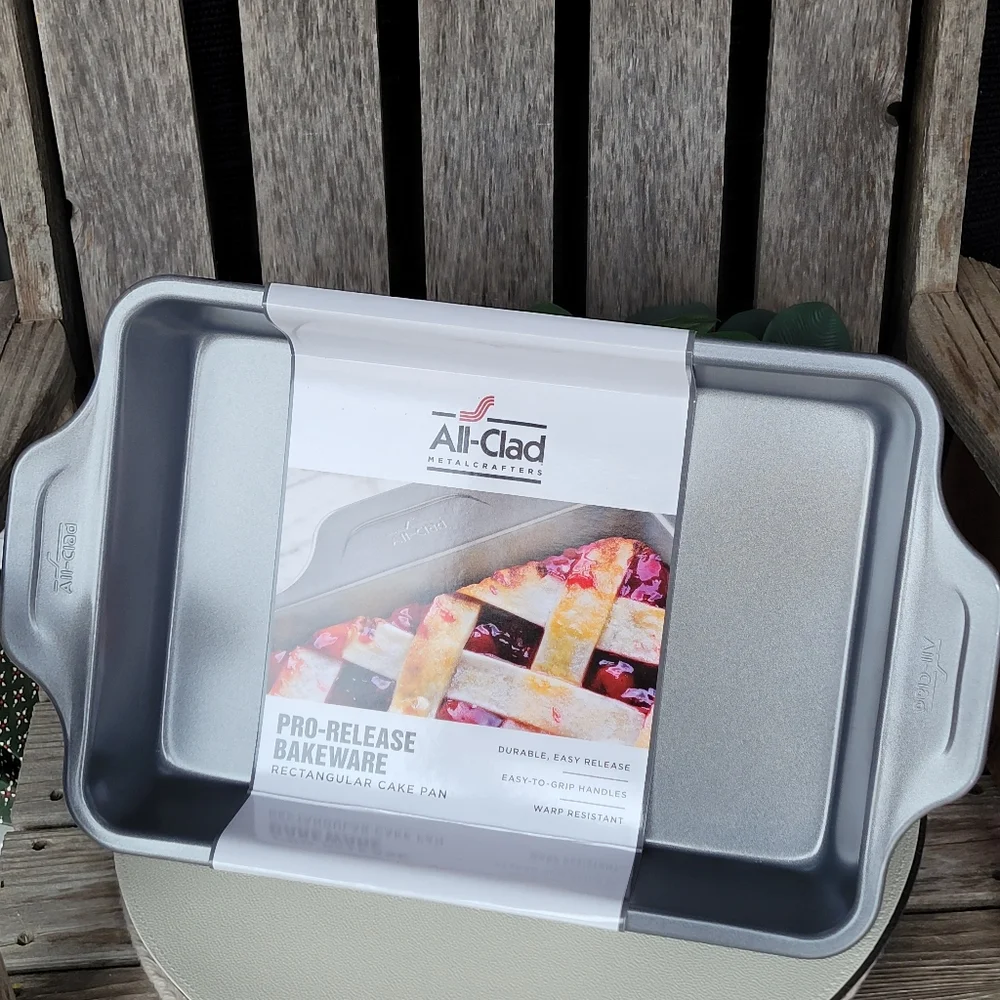 ALL CLAD pro release 13x9 bakeware
